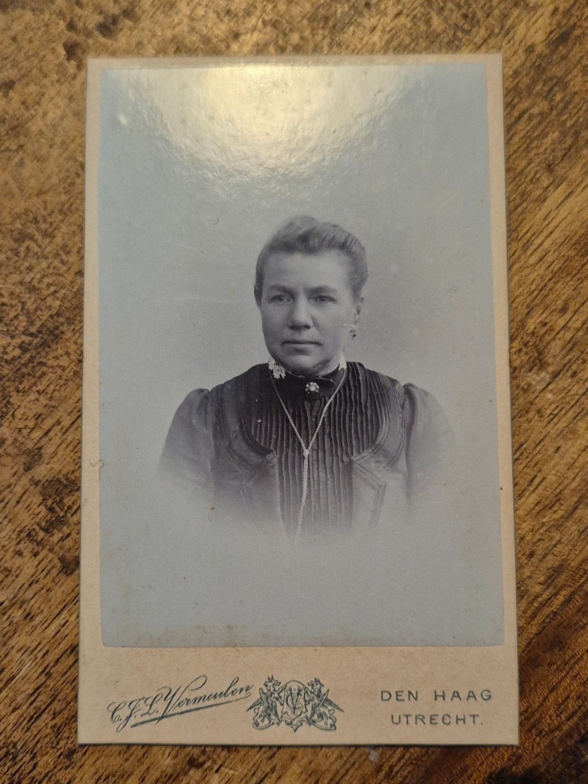 CDV vrouw Vermeulen Den Haag / Utrecht, Gebruikt, Foto, Ophalen of Verzenden, Voor 1940