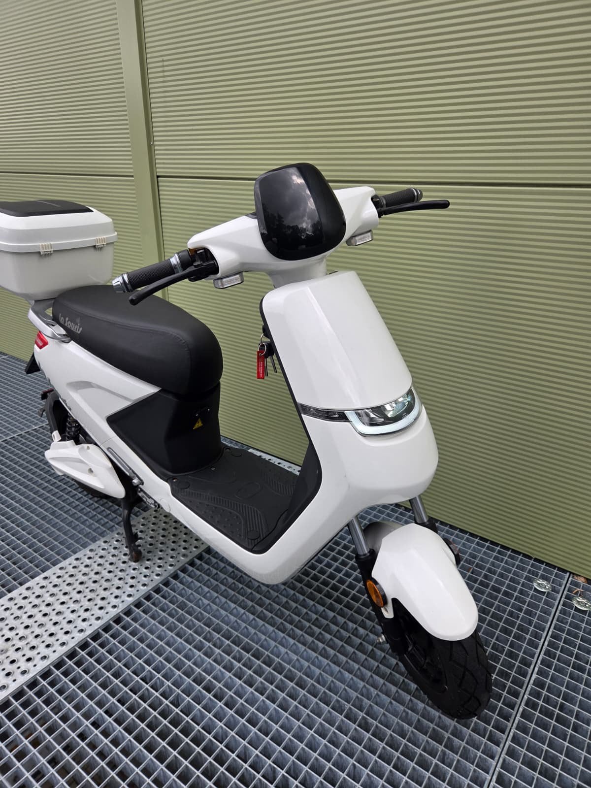 Elektrische snorscooter La Souris E-Spirit / blauw kenteken, Elektrisch, Ophalen of Verzenden, Zo goed als nieuw, La souris, sourini
