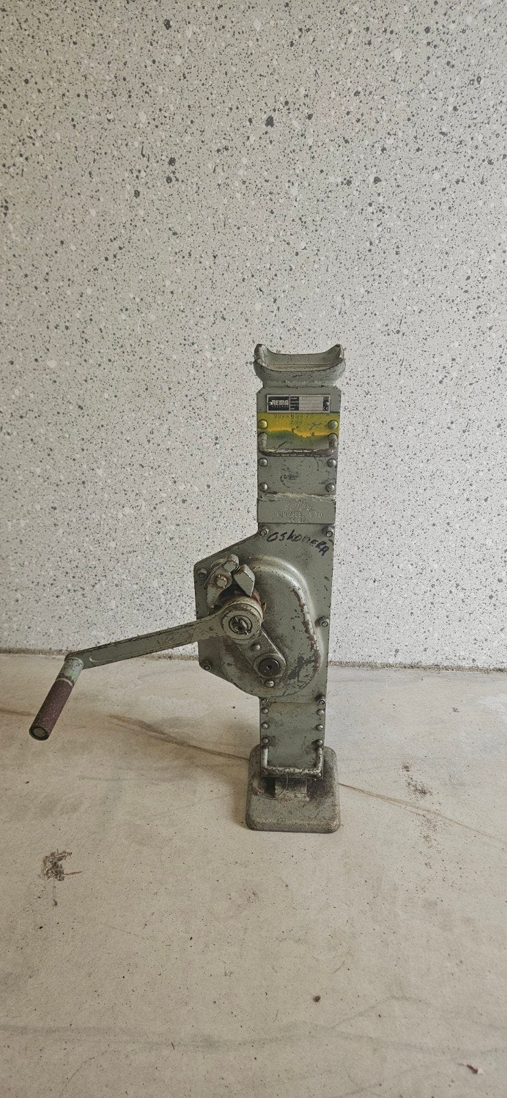 Dommekracht/krik 5TON, Ophalen, Zo goed als nieuw