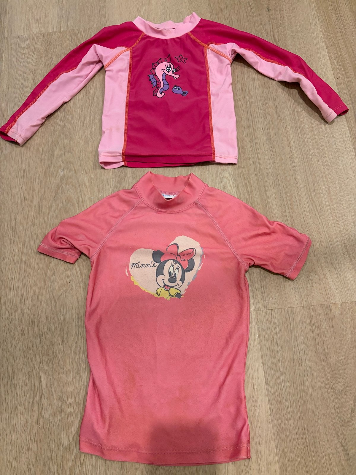 2x UV-zwemshirtjes voor meisjes, maat 104, Ophalen, Overige maten, Zo goed als nieuw, Overig