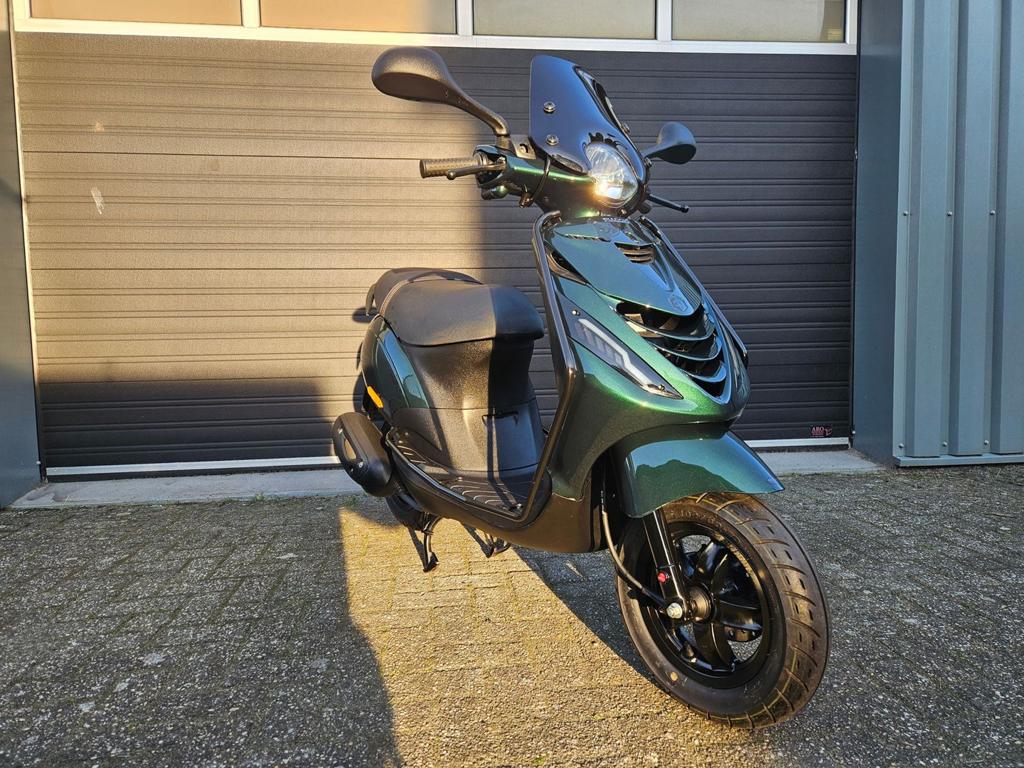 PIAGGIO ZIP 4T E4 BROM BJ 2018 RACING GREEN 7923M + OPTIES!, Onbekend, Ophalen of Verzenden, Zo goed als nieuw, Onbekend