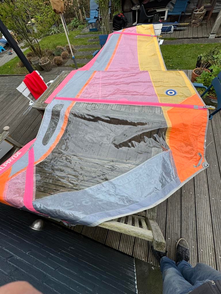 Neil Pryde World Cup Wave 5.9m2 - Ideaal voor beginners!, Watersport en Boten, Windsurfen, Ophalen, Zo goed als nieuw, Zeil