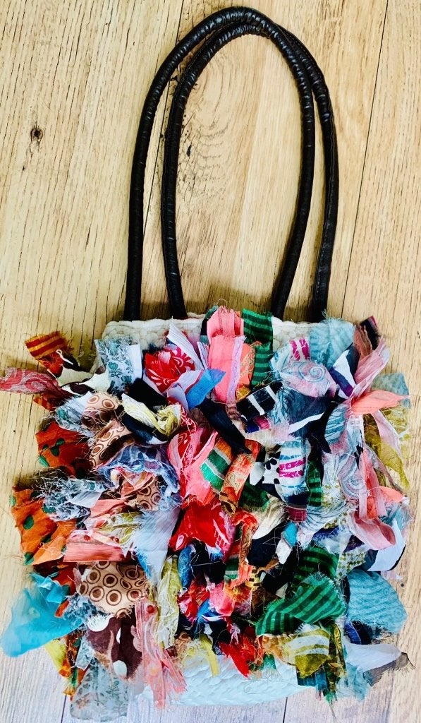 Strokentasje Ibiza met bruine hengsels, Sieraden, Tassen en Uiterlijk, Tassen | Damestassen, Ophalen of Verzenden, Nieuw, Beige