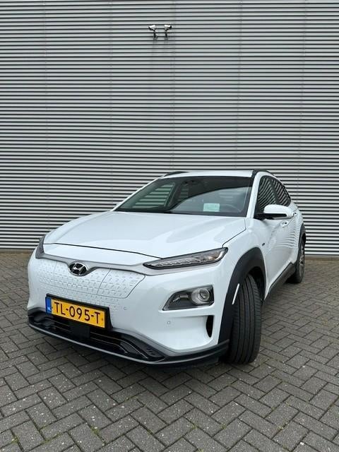 Hyundai Kona EV Premium 64 kWh oktober 2018 SoH 100% Wit, Auto's, Hyundai, 14 kWh, Zwart, Wit, Elektrisch