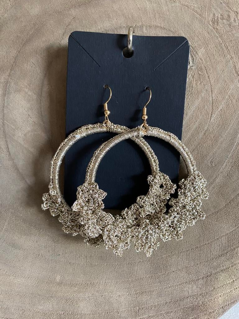 Handgemaakte gehaakte oorringen met bloemenrand, Overige materialen, Hangers, Nieuw, Ophalen of Verzenden