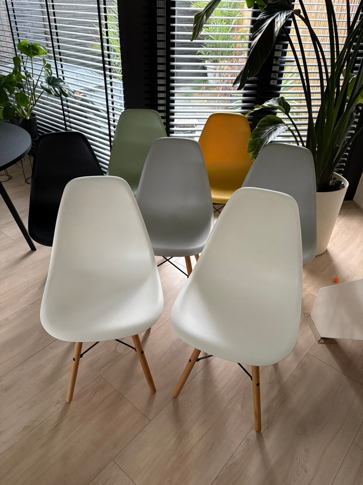 7 scandinavische eetkamerstoelen - zeer goede staat, Huis en Inrichting, Stoelen, Ophalen, Overige materialen, Gebruikt, Overige kleuren