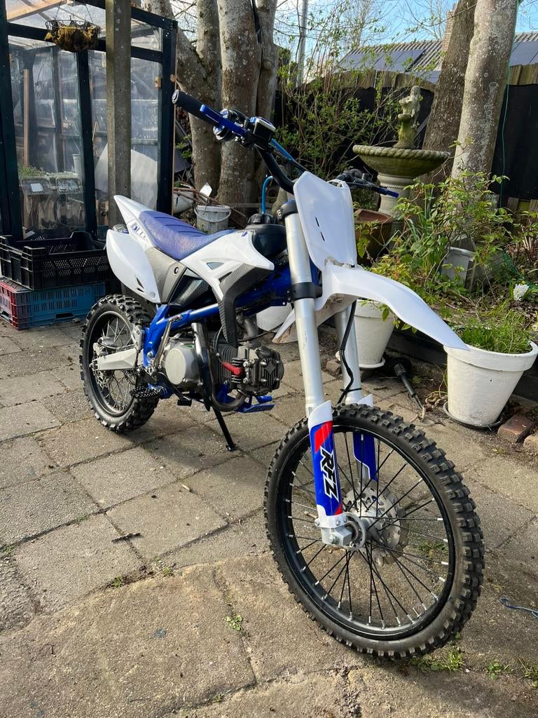 Apollo RFZ DB Z20 140cc, Fietsen en Brommers, Minibikes, Midibikes en Pitbikes, Zo goed als nieuw, Pitbike, Ophalen of Verzenden