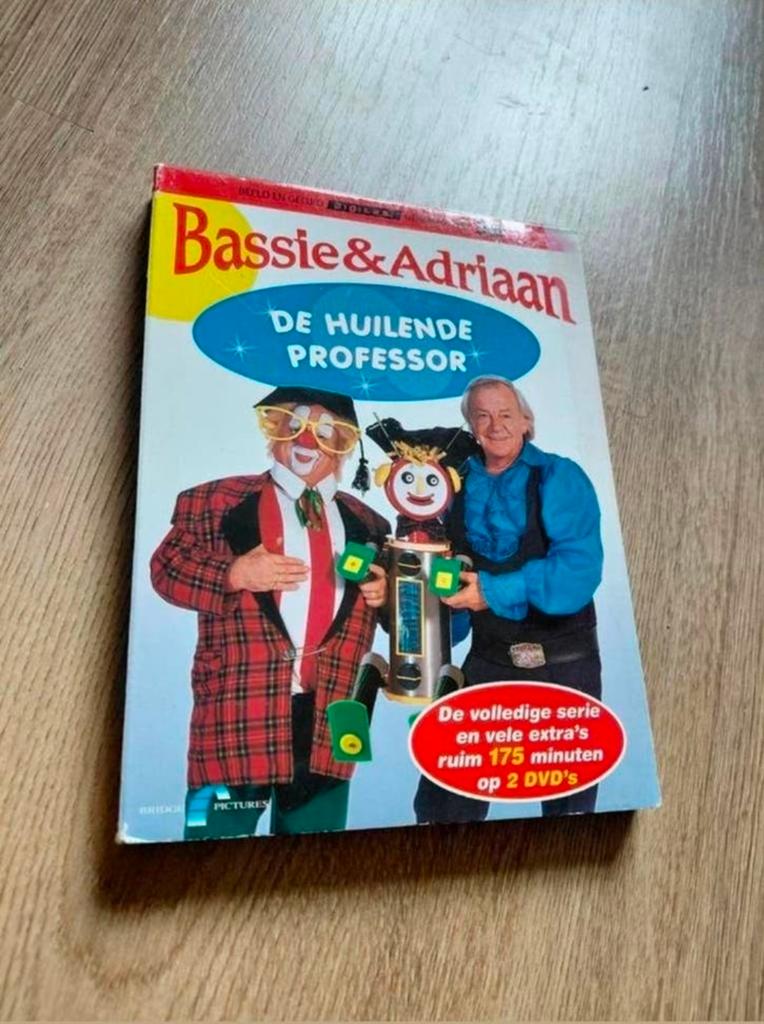 Bassie en Adriaan en de Huilende Professor boekvorm dvd., Gebruikt, Alle leeftijden, Boxset, Ophalen of Verzenden