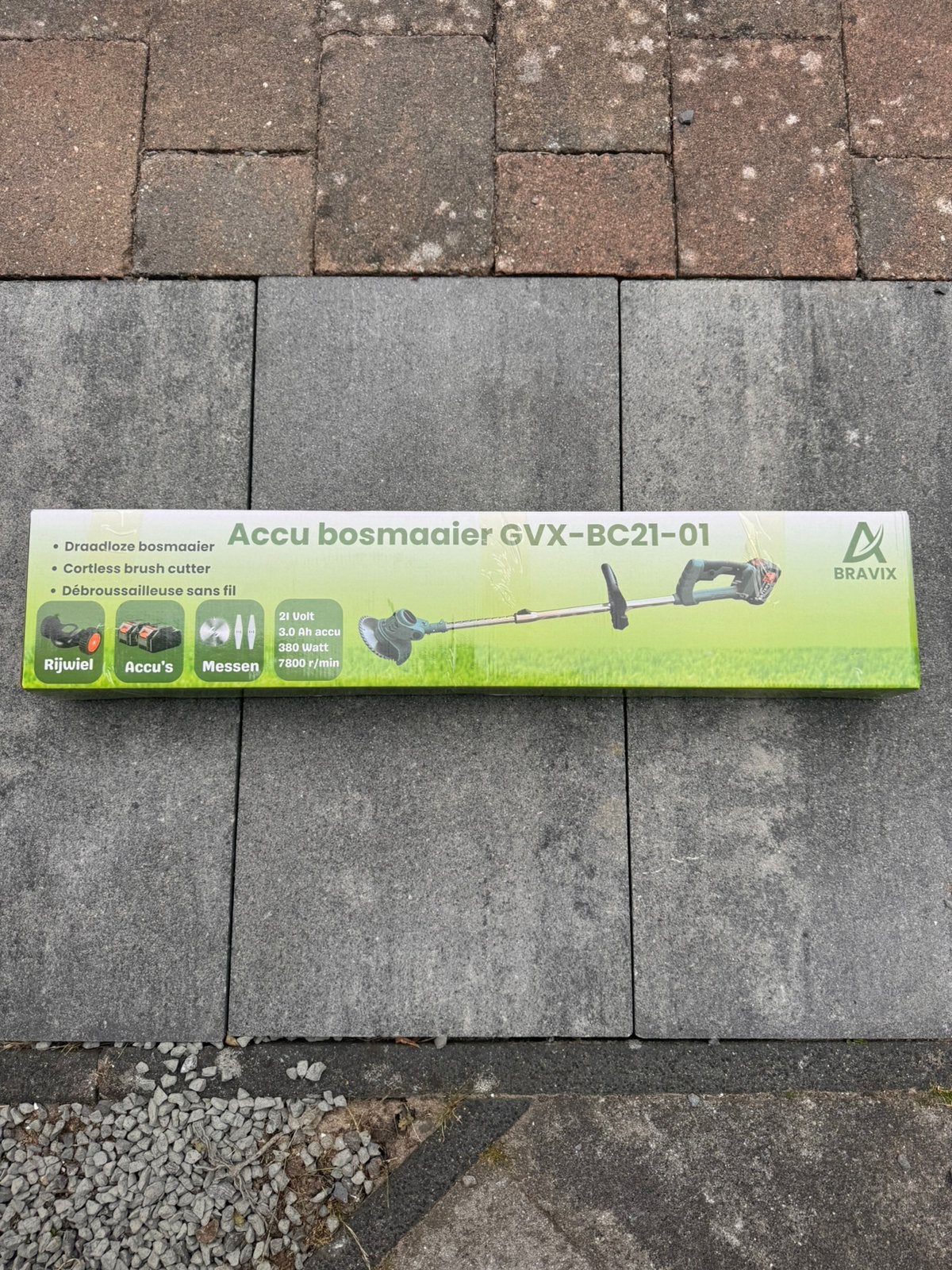 Complete bosmaaier/grastrimmer set - 2 + accessoires, Ophalen of Verzenden, Zo goed als nieuw, Minder dan 10 cm, Elektrisch