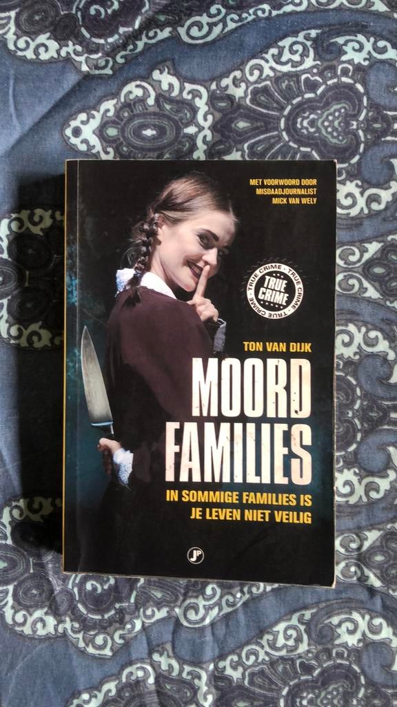 Ton van Dijk - Moordfamilies, Ophalen of Verzenden, Zo goed als nieuw, Ton van Dijk
