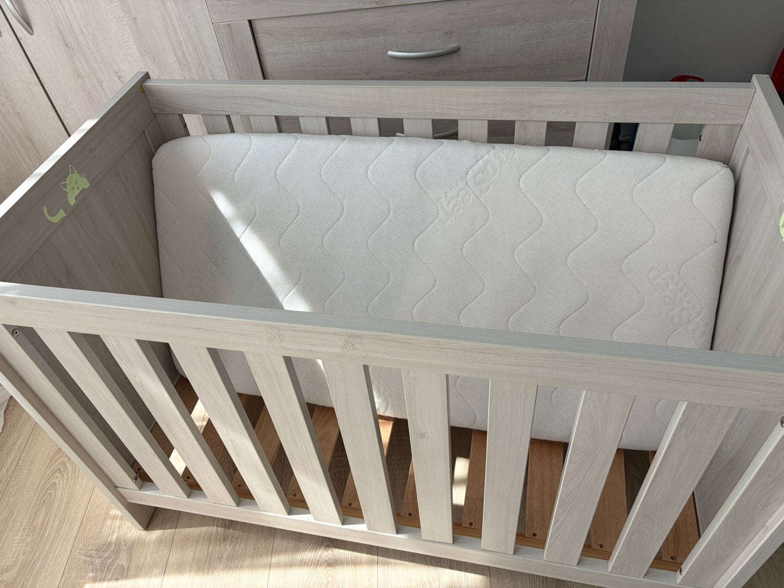 Ledikant Babydump Interbaby grijs, Ophalen, Zo goed als nieuw, Ledikant