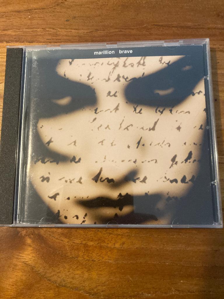 Marillion - Brave (Prog rock), Cd's en Dvd's, Cd's | Rock, Verzenden, Zo goed als nieuw