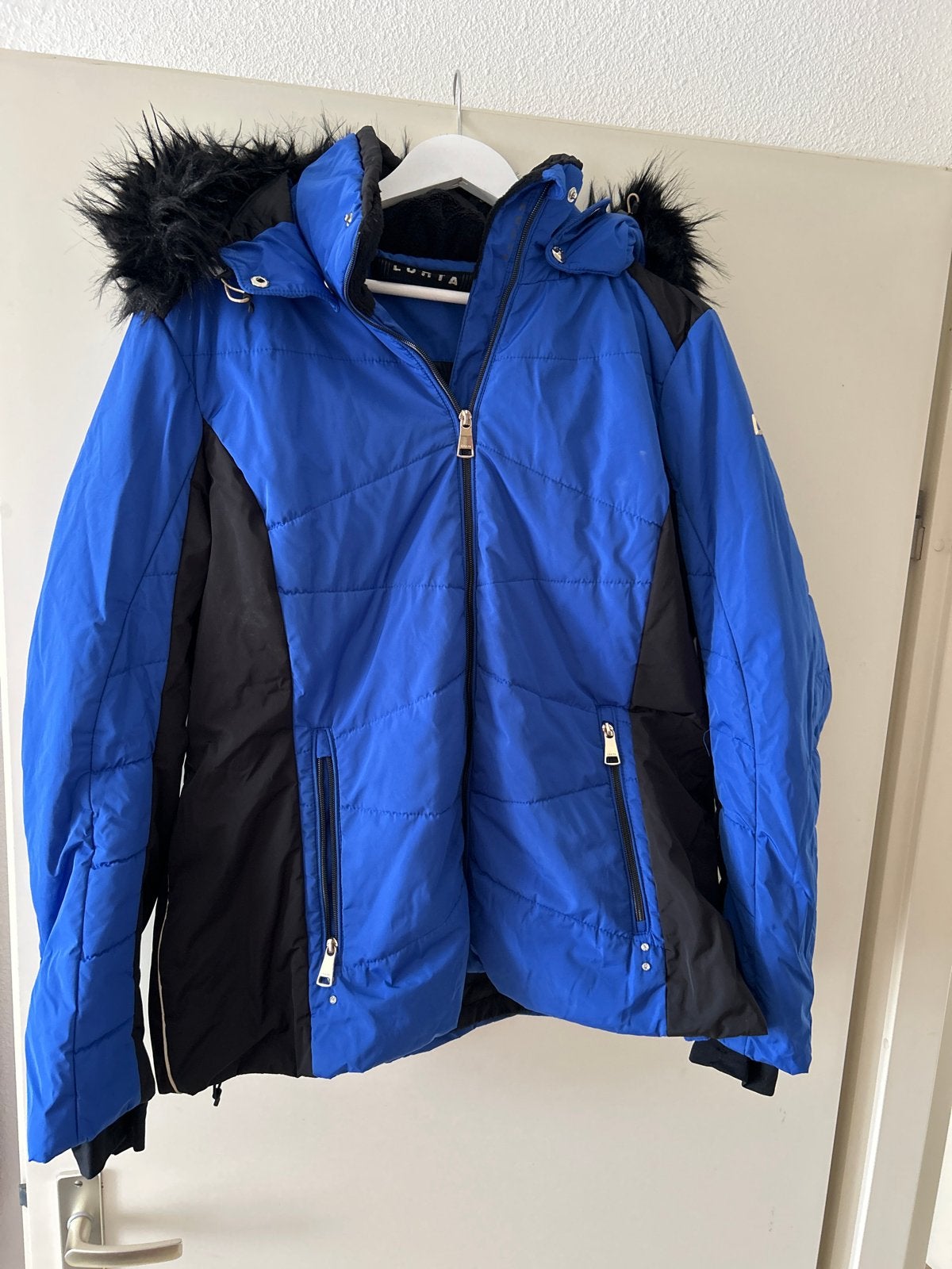 Luhta dames winterjas, maat 48, blauw/zwart, Ophalen of Verzenden, Zo goed als nieuw, Maat 46/48 (XL) of groter, Jack