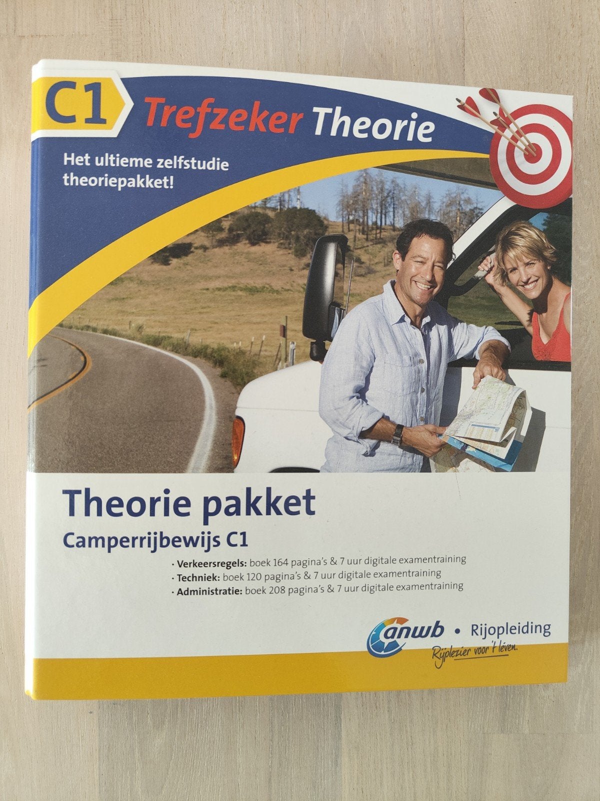 Theorieboeken vrachtauto, bus en camperrijbewijs, Boeken, Ophalen of Verzenden, Zo goed als nieuw, Beta, VTO Transportopleidingen / ANWB Rijopleiding
