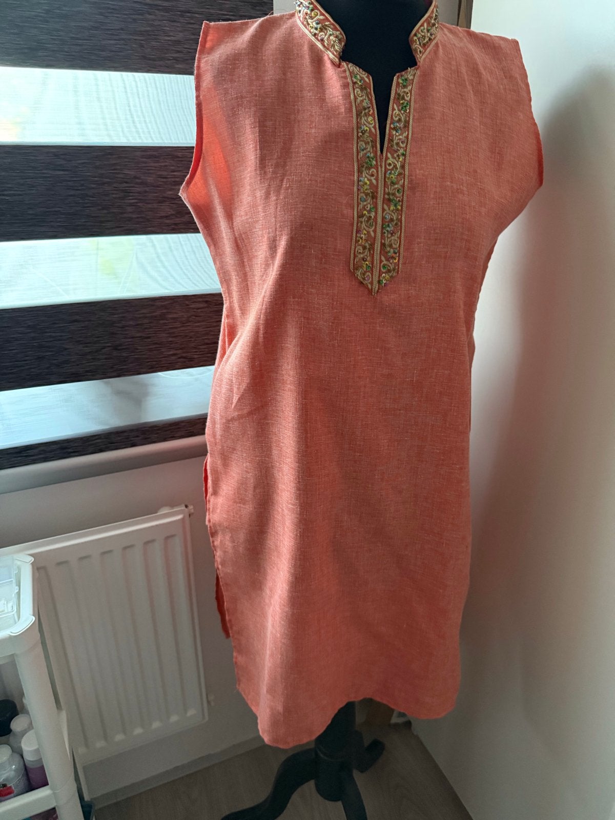 Oranje Indiase tuniek met borduursel, maat S nieuw, Kleding | Dames, Gelegenheidskleding, Ophalen of Verzenden, Nieuw, Maat 36 (S)