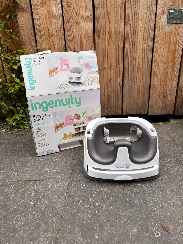 Babyzitje/stoelverhoger Ingenuity, Kinderen en Baby's, Kinderstoelen, Ophalen, Zo goed als nieuw, Overige typen, Afneembaar eetblad