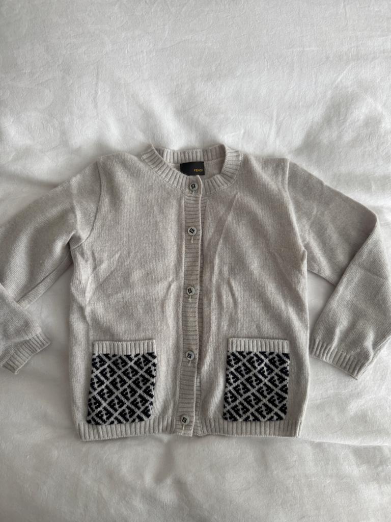 Origineel Fendi vestje maat 86 - Nieuwstaat, Kinderen en Baby's, Ophalen of Verzenden, Nieuw, Jongetje of Meisje, Truitje of Vestje