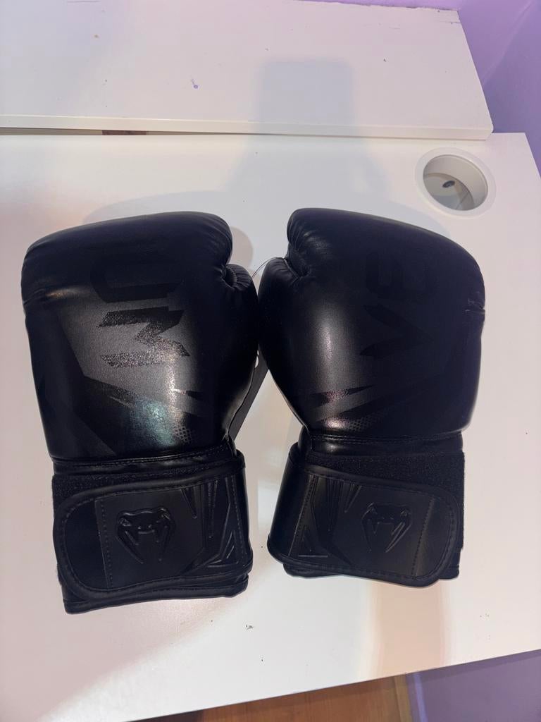 Nieuwe venum kickbokshandschoenen, Ophalen of Verzenden, Nieuw, Overige