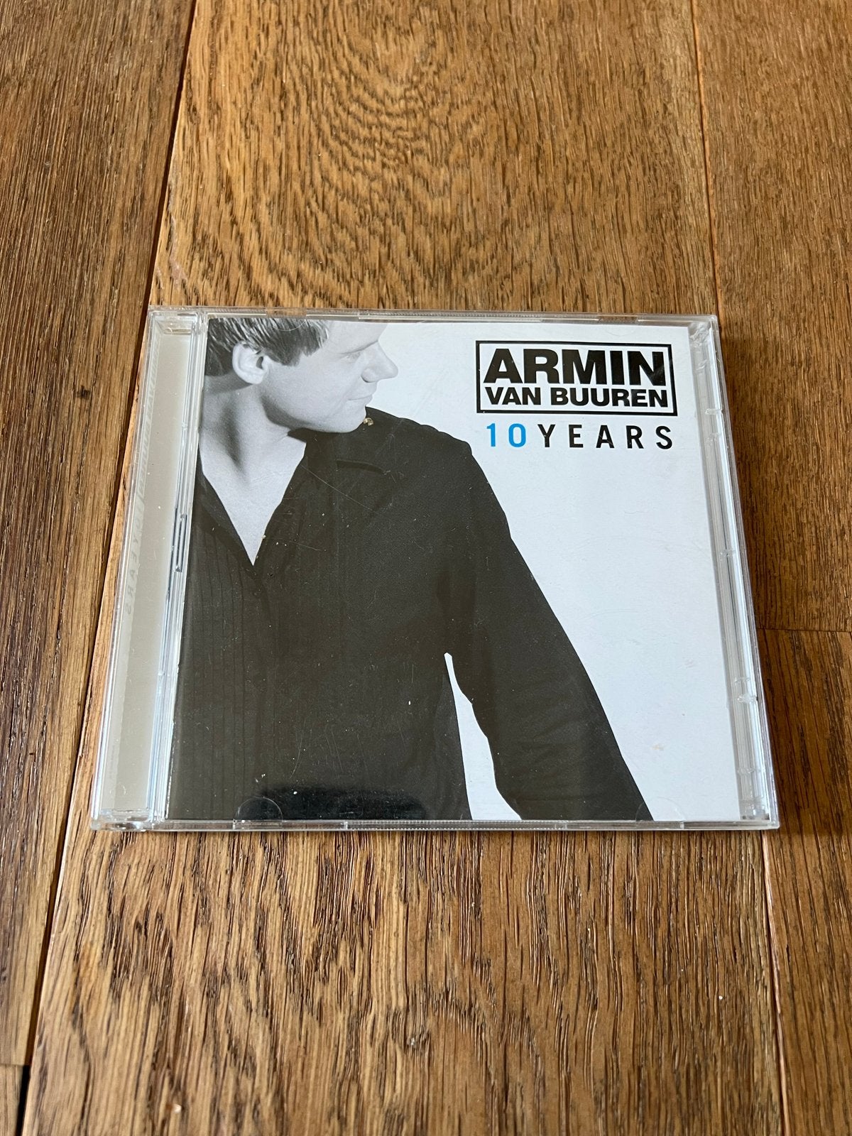 Armin van Buuren - 10 Years (2xCD Album), Trance, Ophalen of Verzenden, Zo goed als nieuw, Inclusief boekje