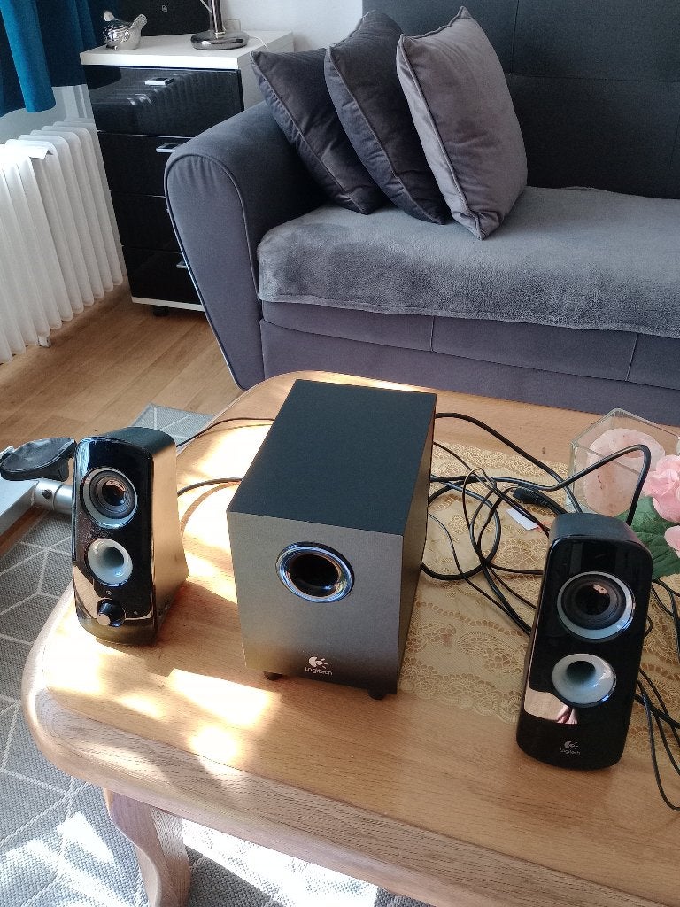 Logitech boxen en subwoofer, Overige merken, Subwoofer, Ophalen of Verzenden, Zo goed als nieuw