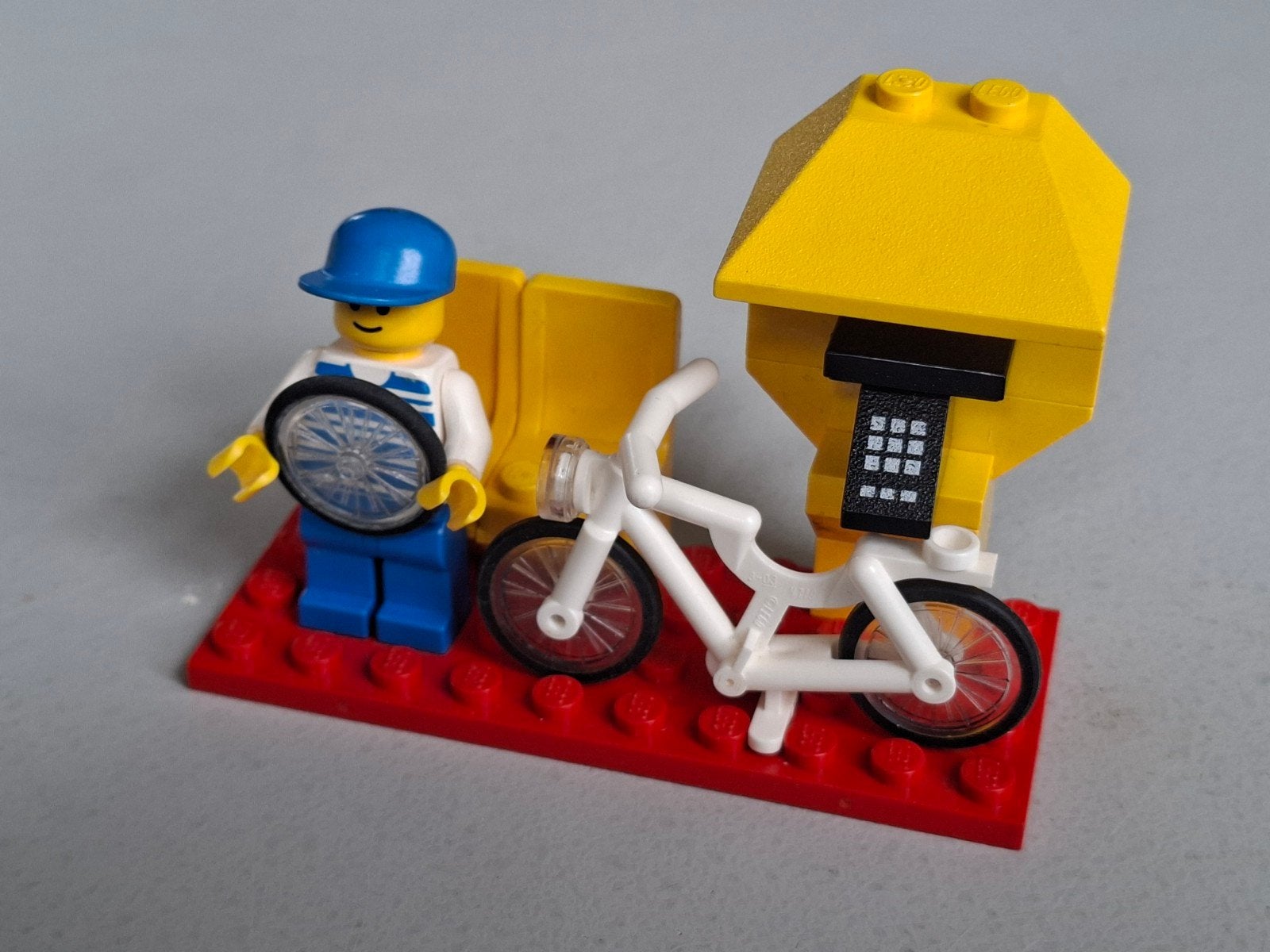 Lego 6613 Telefooncel met fiets en minifiguur, Inclusief minifiguren, Gebruikt, Lego, Ophalen of Verzenden