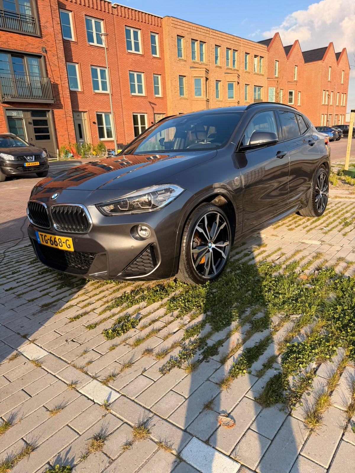 BMW X2 Sdrive20i 192pk Aut 2018 Grijs, Auto's, 1998 cc, X2, 1800 kg, 1435 kg