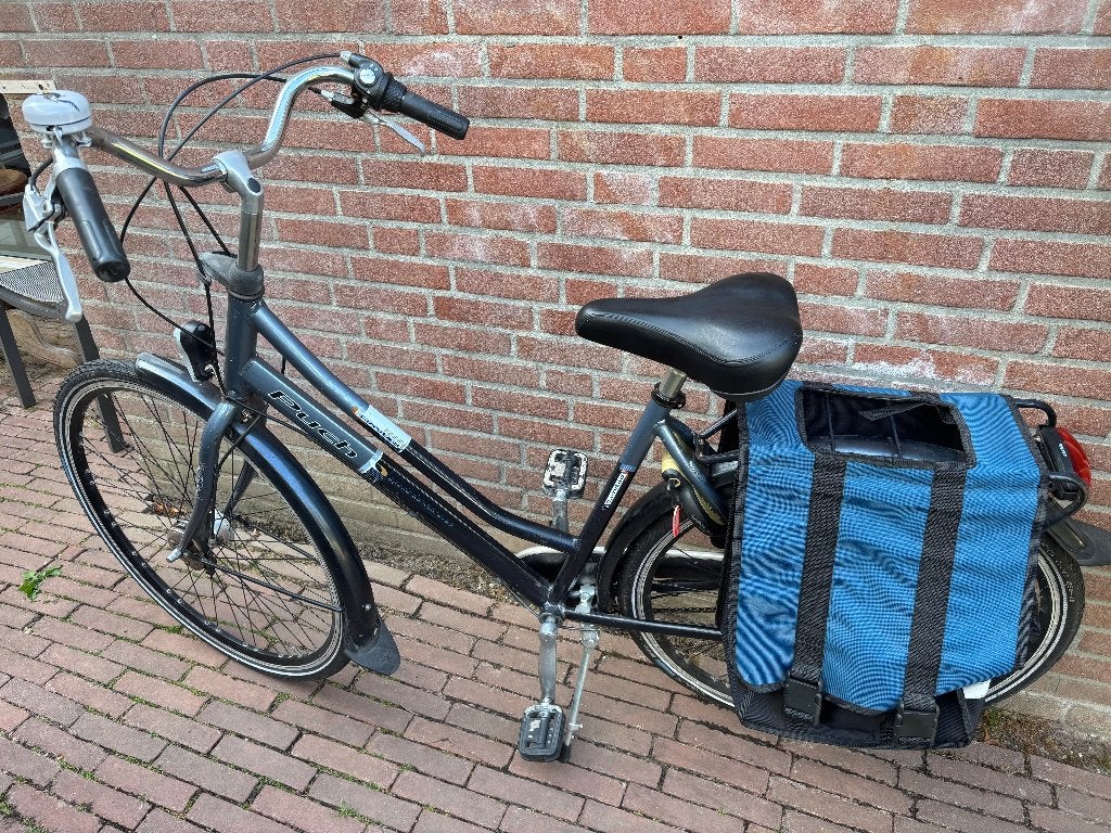 Puch fiets met fietstassen - Gebruikt, Fietsen en Brommers, Brommeronderdelen | Puch, Ophalen, Gebruikt, Overige typen