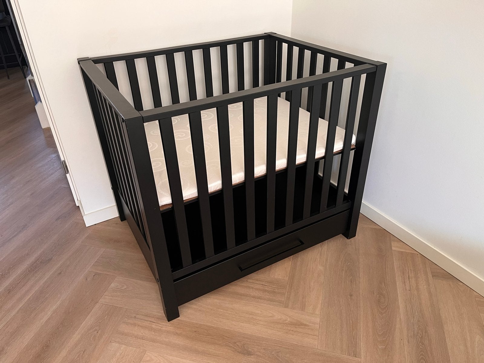 Europe Baby Casper Box Met Lade II Mat Zwart, Kinderen en Baby's, Ophalen, Gebruikt