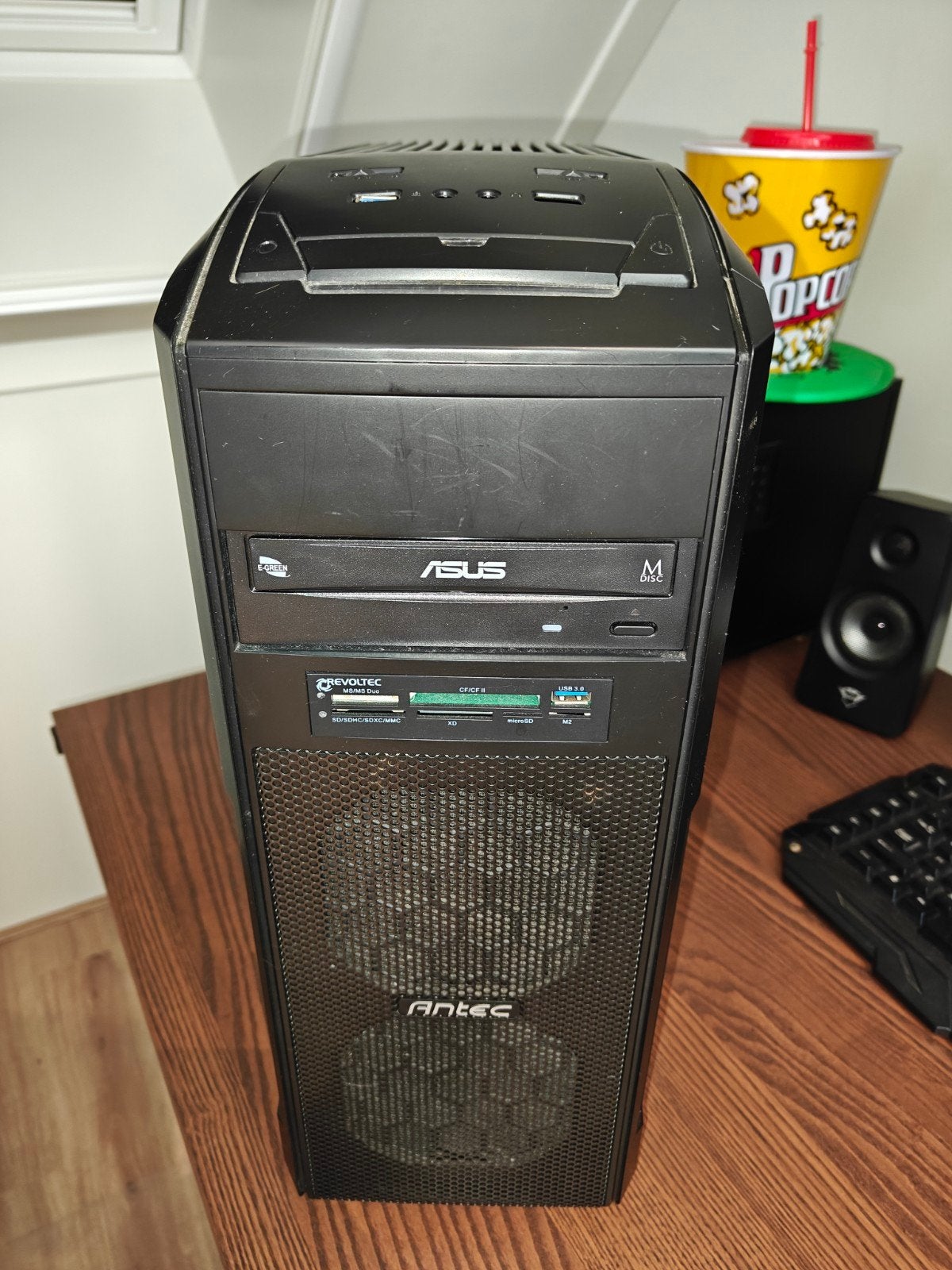 Samengestelde PC - Intel i5-6600K, 16GB RAM, SSD/HDD, Computers en Software, Desktop Pc's, Ophalen, Gebruikt, HDD, Met monitor