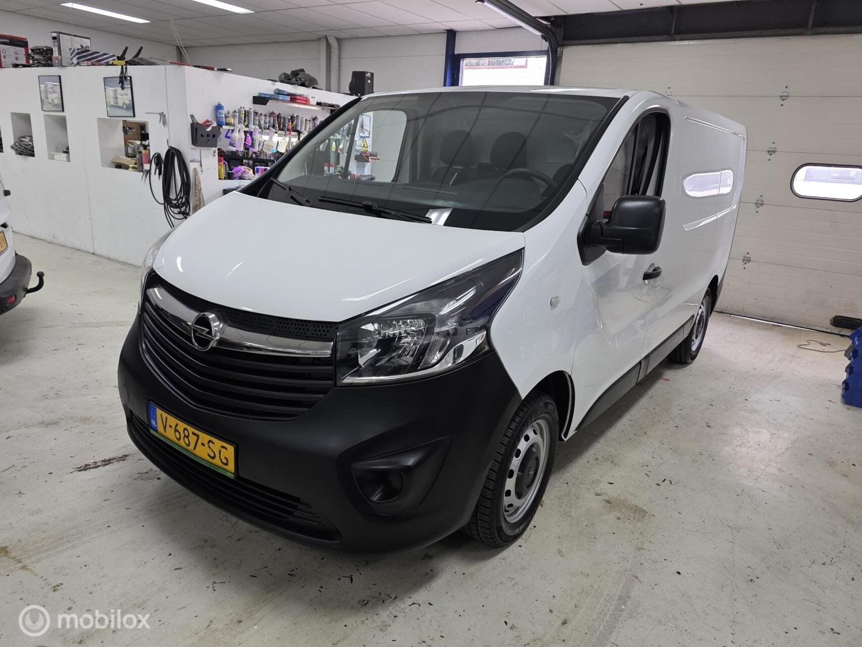 Opel Vivaro 1.6 CDTI L1H1 Airco Cruise Trekhaak, Auto's, Gebruikt, Euro 6, 2000 kg, Start-stop-systeem