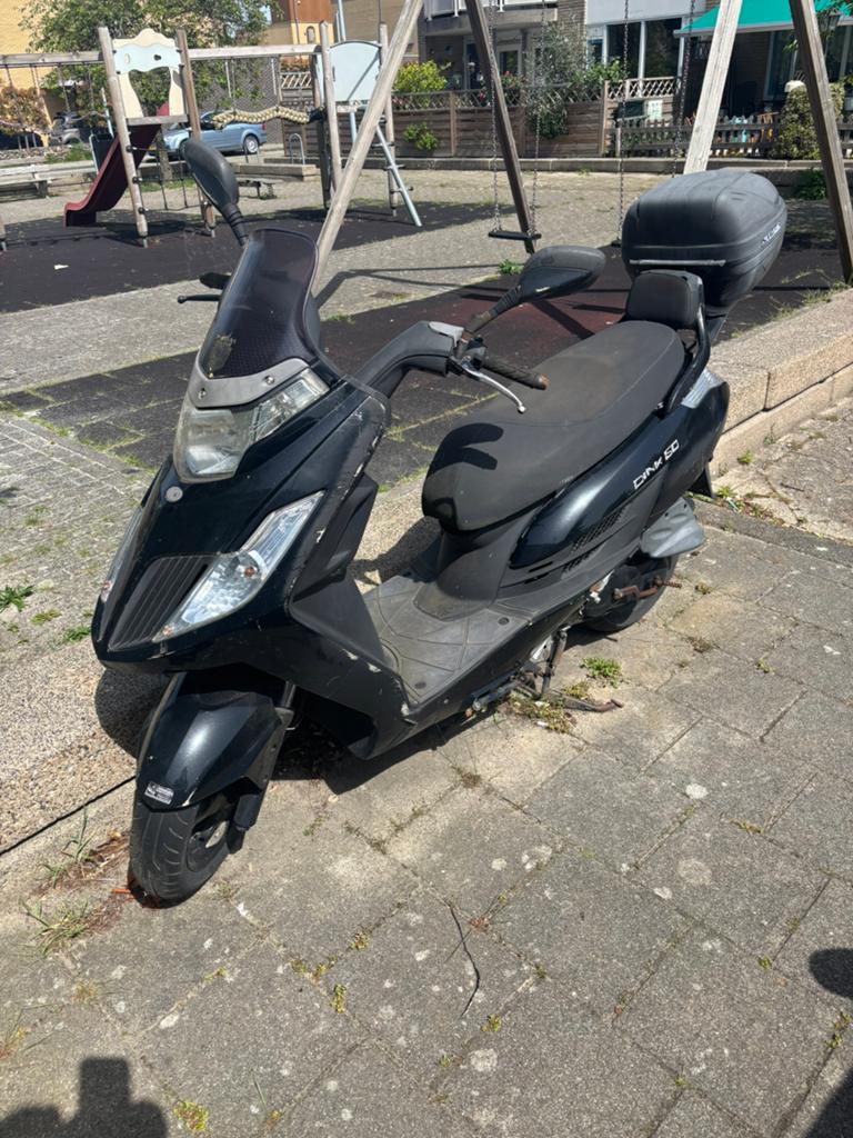 Kymco scooter opknapper, Ophalen, Zo goed als nieuw, Benzine, Agility