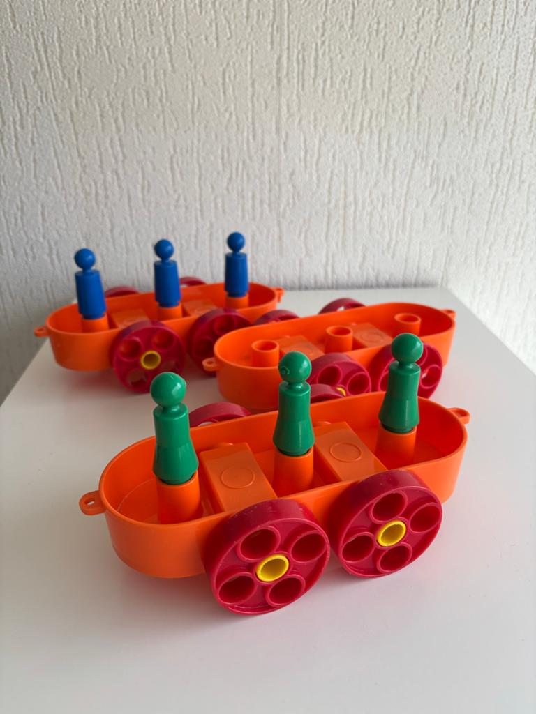 Vintage Tupperware Trein Speelgoed - Kleurrijk & Compleet, Ophalen, Gebruikt, Jongen of Meisje