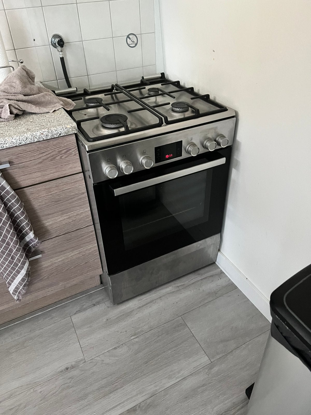 Bosch gasfornuis, Witgoed en Apparatuur, Fornuizen, Ophalen, 4 kookzones, Zo goed als nieuw, Gas