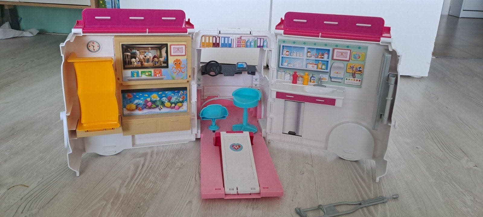 Barbie ambulance, Ophalen of Verzenden, Gebruikt