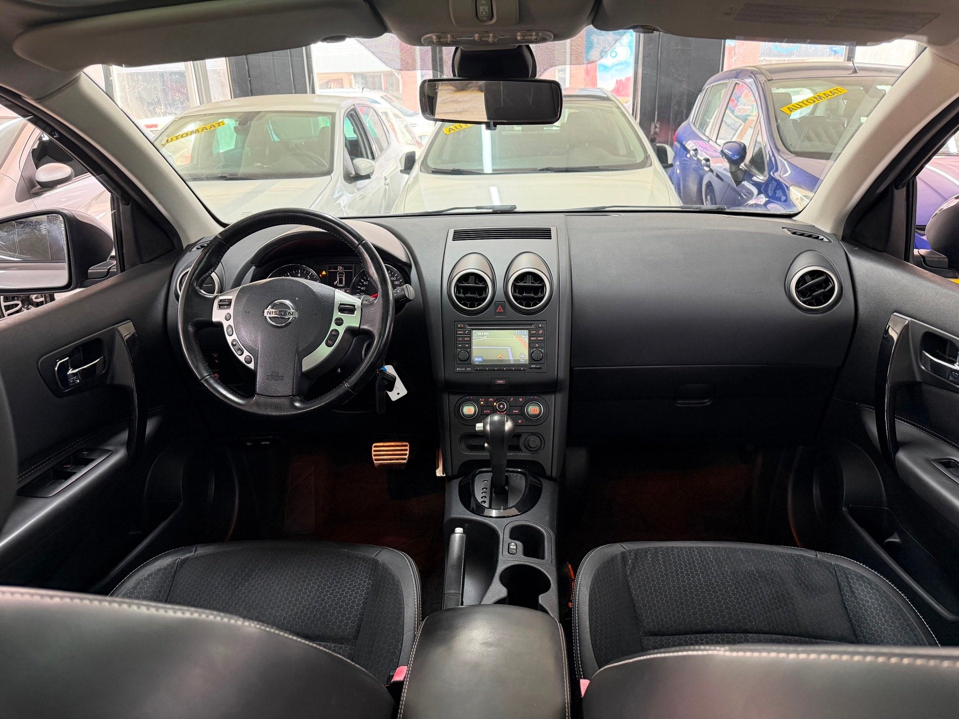 Nissan Qashqai 1.6 360 Camera | Automaat | Navi | Pano | tre, Auto's, Nissan, Euro 5, Gebruikt, 4 cilinders, Leder en Stof