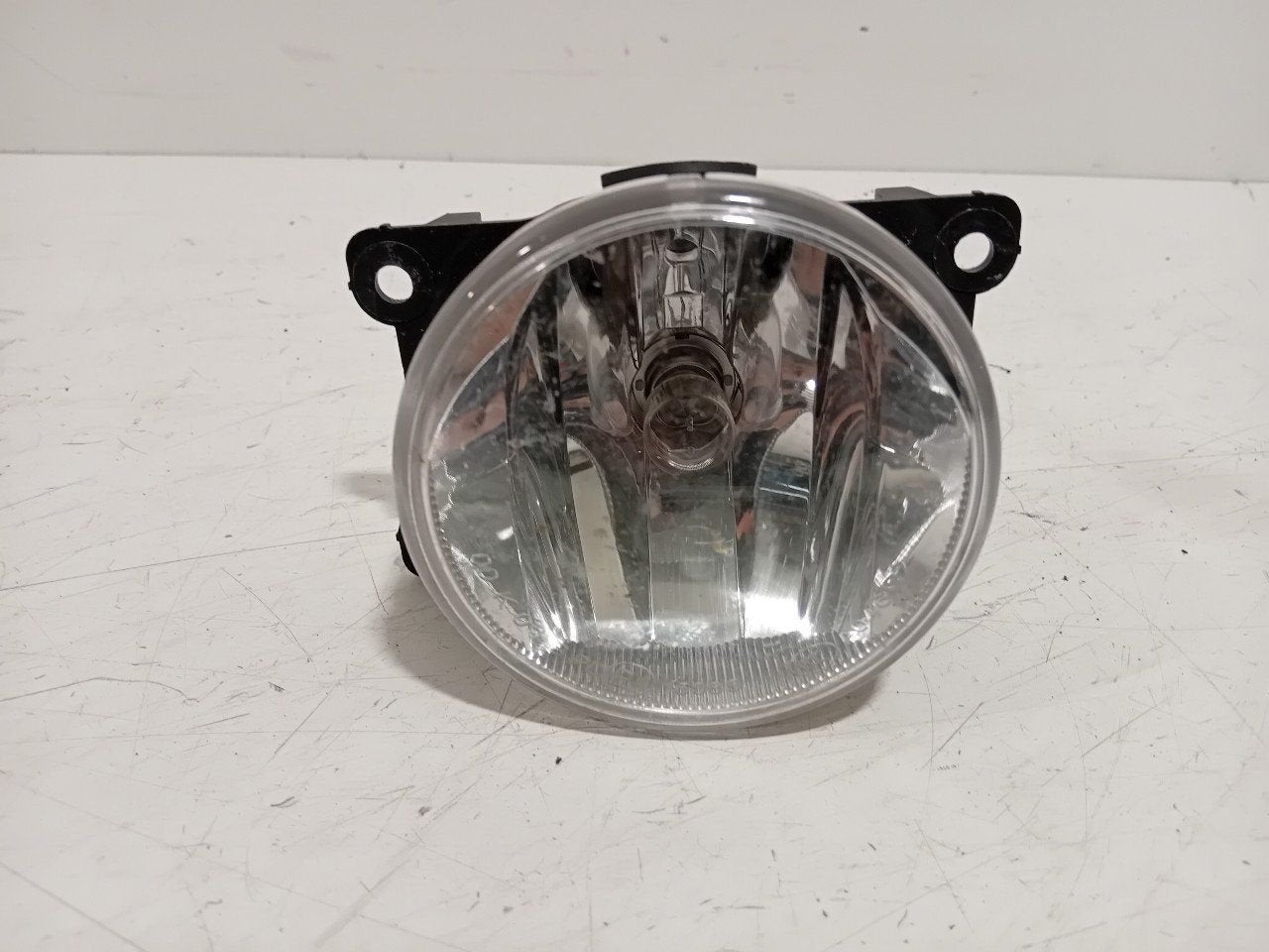Mistlamp rechts Peugeot 208, Auto-onderdelen, Onderdelen@venauto.nl, Van der Ven Autorecycling B.V., Gebruikt, Ettenseweg 76, 4706 PB Roosendaal, The Netherlands