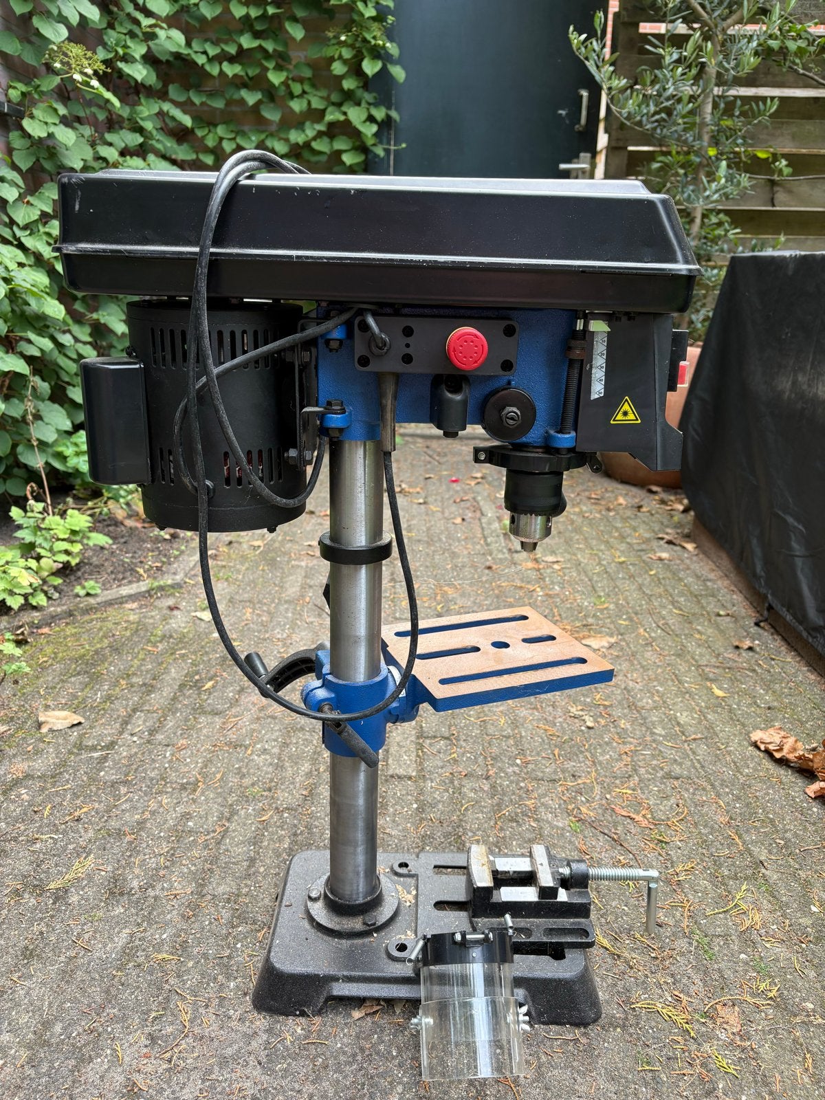 Kolomboormachine Scheppach DP16SL - Krachtig en Nauwkeurig, Ophalen, Variabele snelheid, Zo goed als nieuw, Kolomboormachine