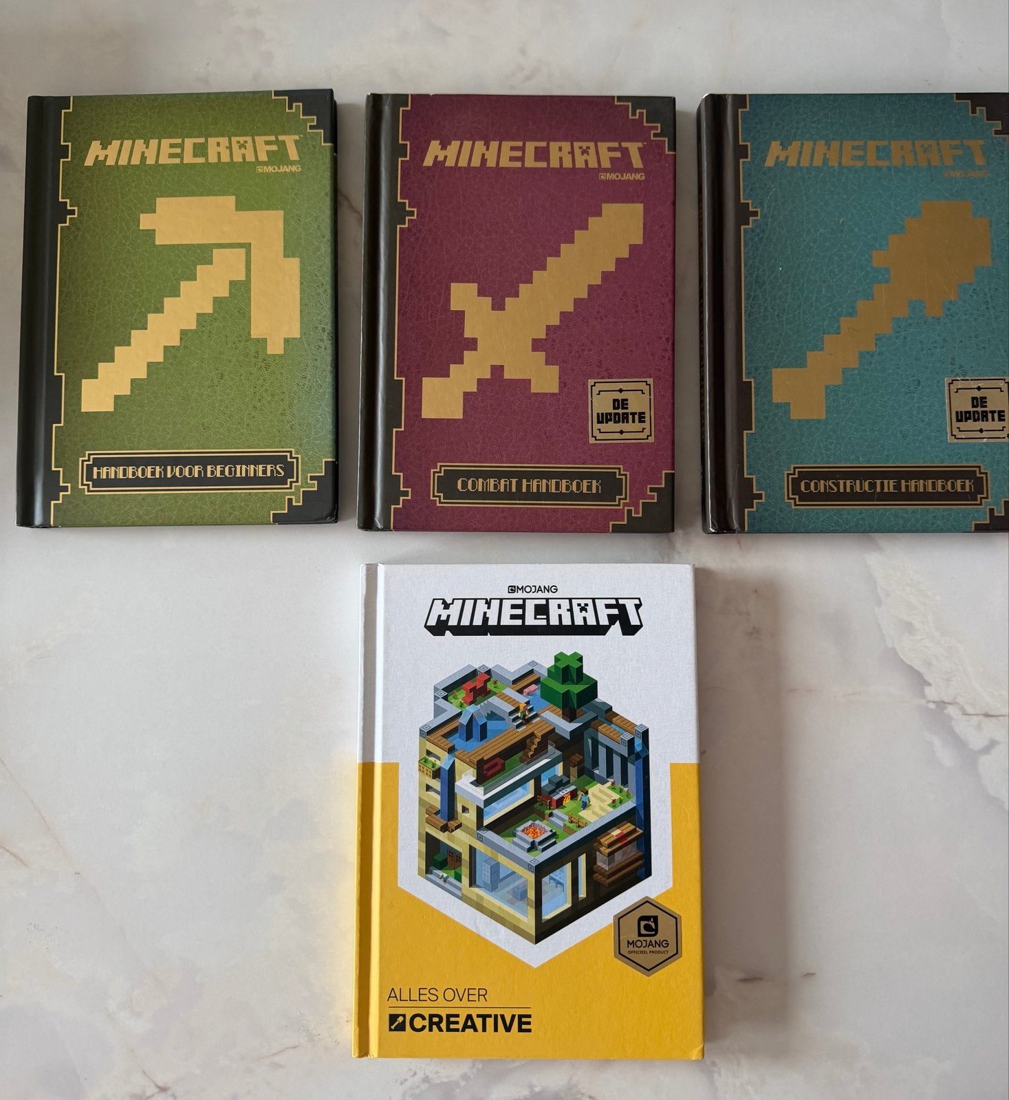 Minecraft Handboeken Collectie (4 boeken), Ophalen of Verzenden, Gelezen