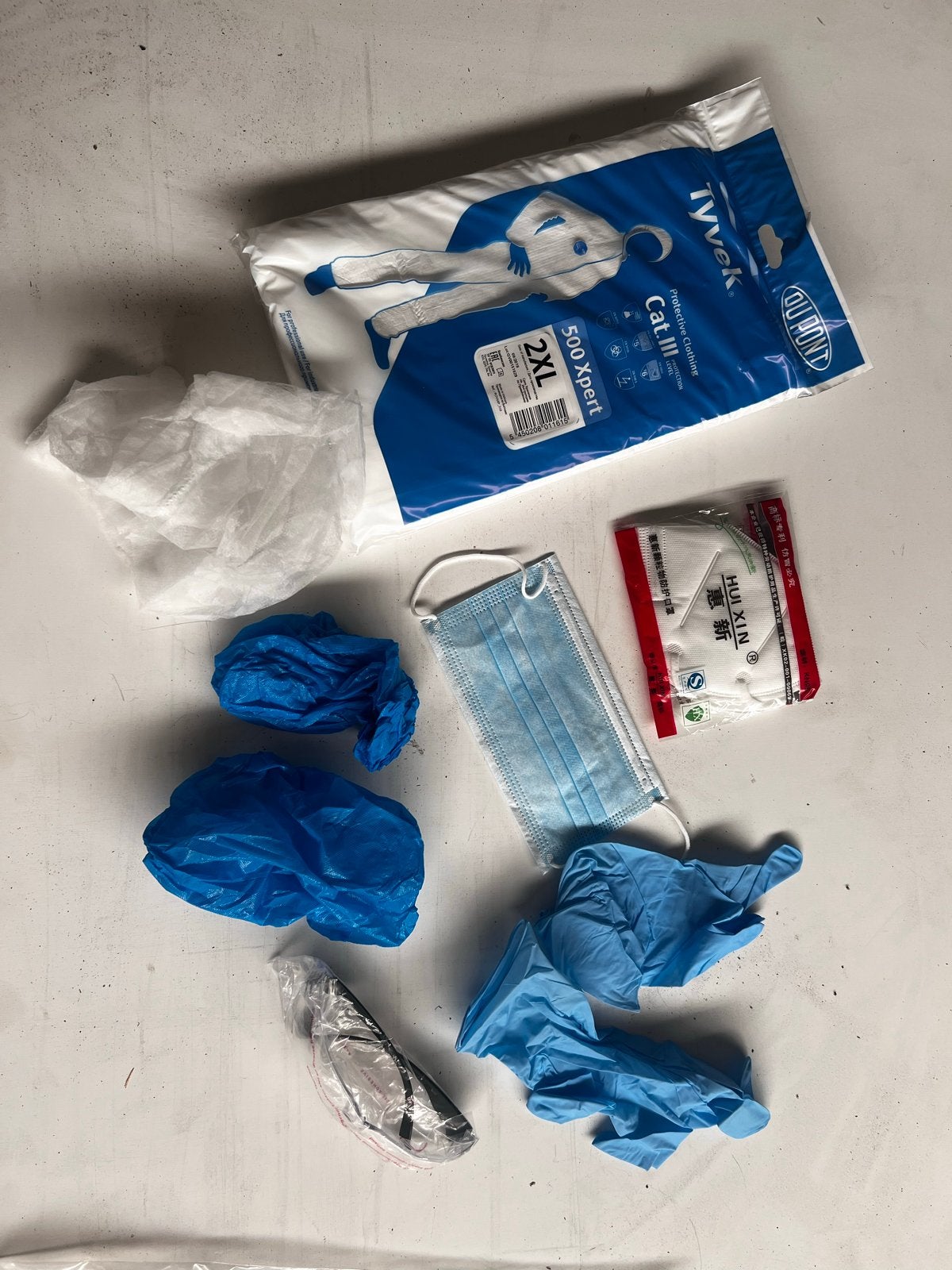 Partij (25 stuks ) Beschermende kledingset: overall, mondkap, Ophalen of Verzenden, Nieuw