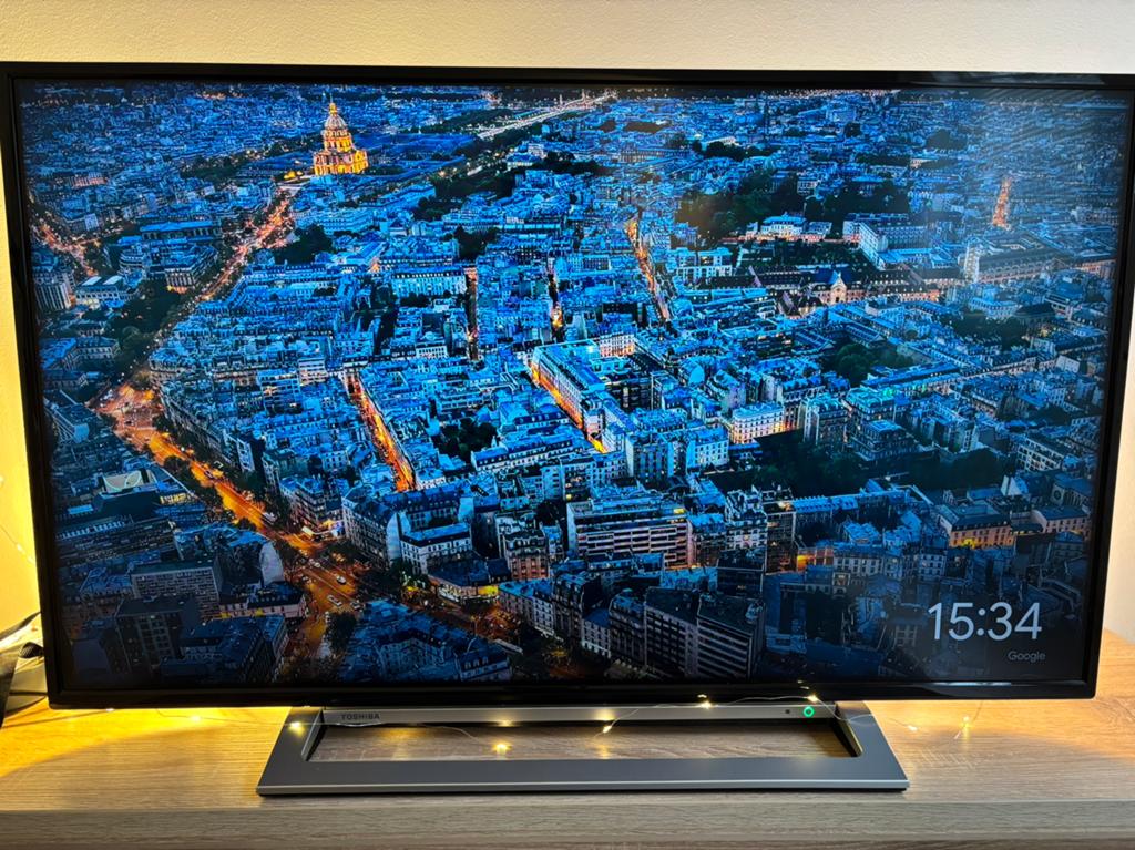 Toshiba 43’’ 4K UHD HDR Smart DLED TV, Ophalen, 120 Hz, 100 cm of meer, 4k (UHD)