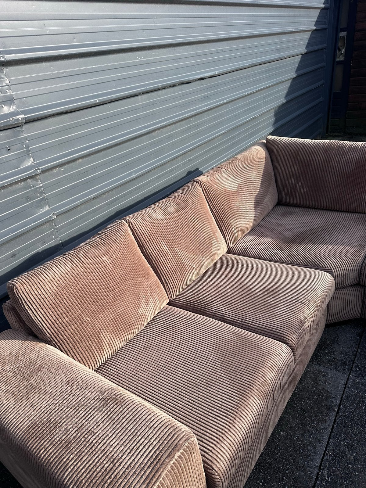 Taupe Ribstof Hoekbank - Ruim en Comfortabel, 250 tot 300 cm, Hoekbank, 75 tot 100 cm, Ophalen of Verzenden