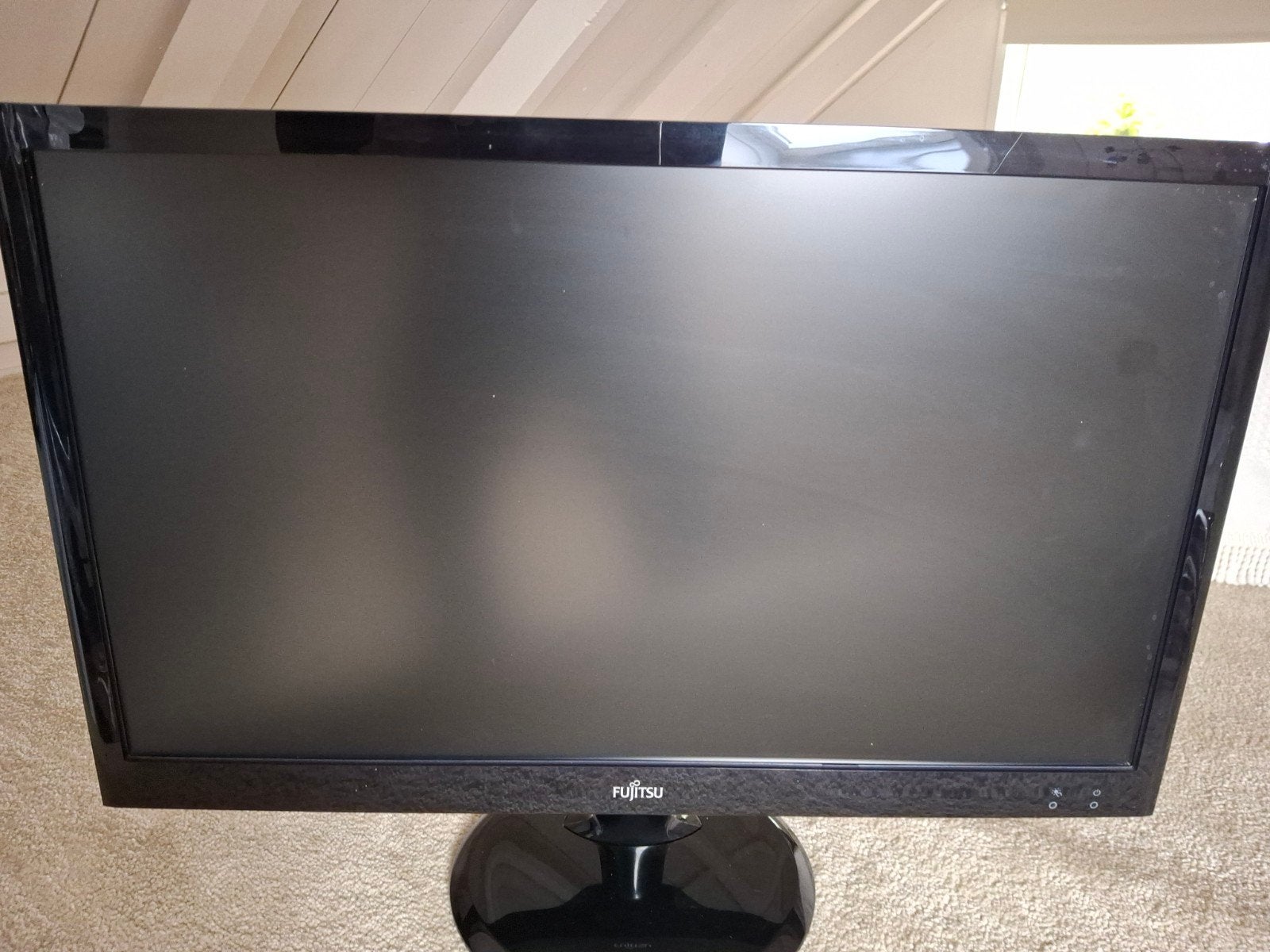 fujitsu 24 inch monitor, Ophalen, Overige typen, 60 Hz of minder, Gebruikt