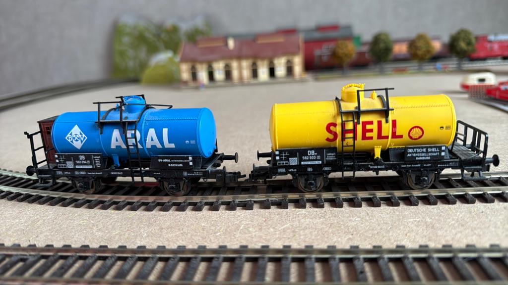 Fleischmann DB Kesselwagenset Aral & Shell (H0), Hobby en Vrije tijd, Modeltreinen | H0, Wisselstroom, Wagon, Ophalen of Verzenden