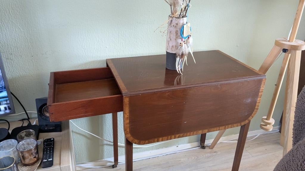 Oude bijzettafel op wielen met lade en opklapbare vleugels, Ophalen, Gebruikt, Rechthoekig, 60 cm of meer