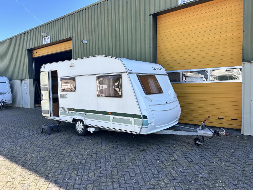 Chateau Caratt 430 TZF Vast bed Mover Luifel, Caravans en Kamperen, Caravans, Chateau, Overige typen, Bedrijf, Treinzit