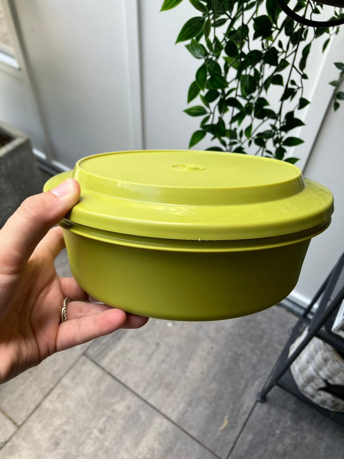 Tupperware koekdoos opbergdoos groen rond met deksel, Ophalen of Verzenden, Zo goed als nieuw, Groen