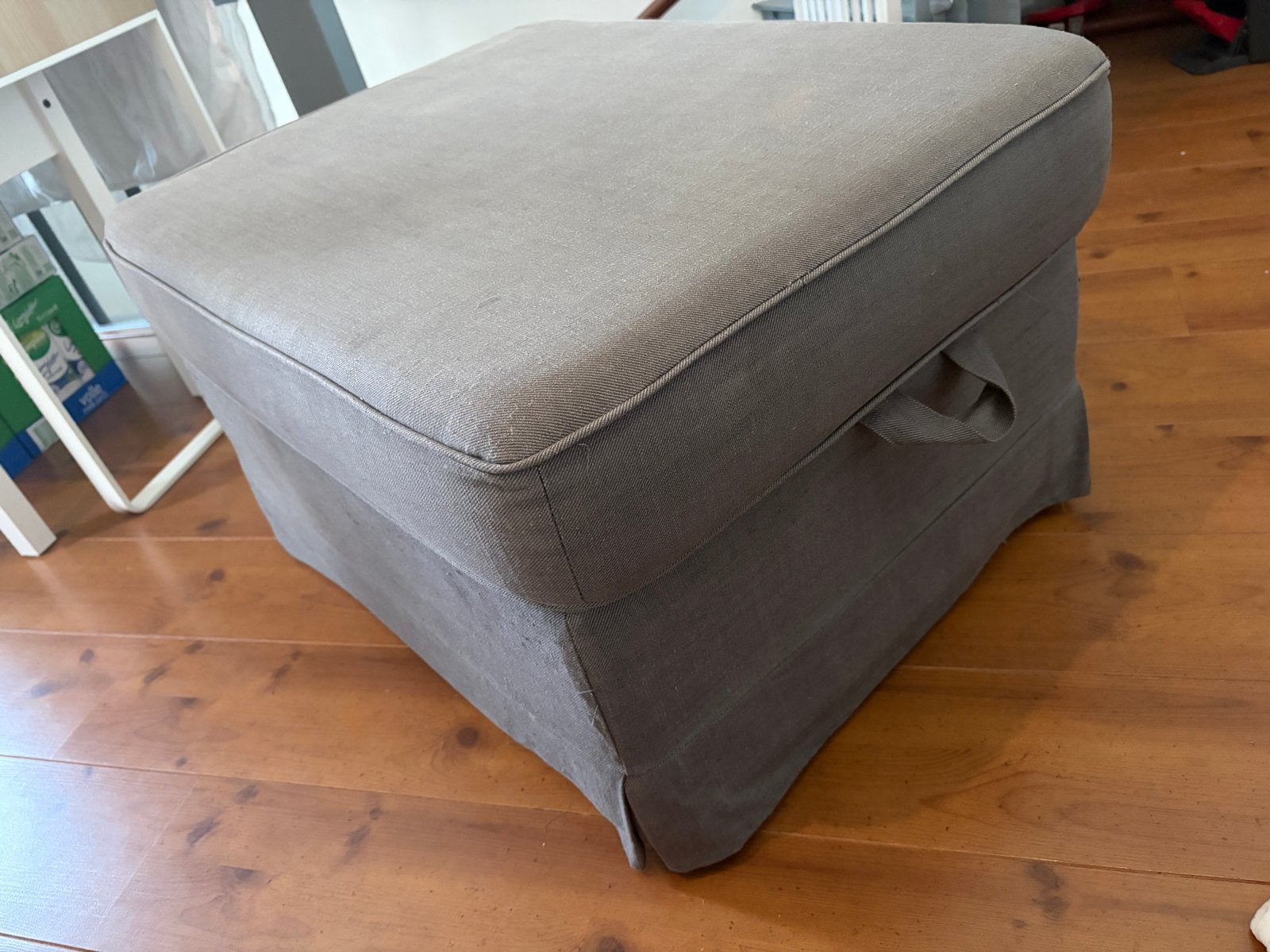 IKEA EKTORP / 2 poefen, gebruikt (paar vlekken), Ophalen, Minder dan 50 cm, Gebruikt, Stof