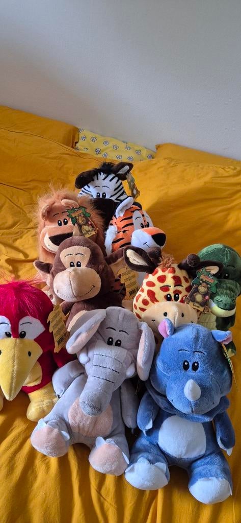 9 nieuwe Safari knuffels - Plush Village, Kinderen en Baby's, Speelgoed | Knuffels en Pluche, Overige merken, Nieuw, Ophalen of Verzenden