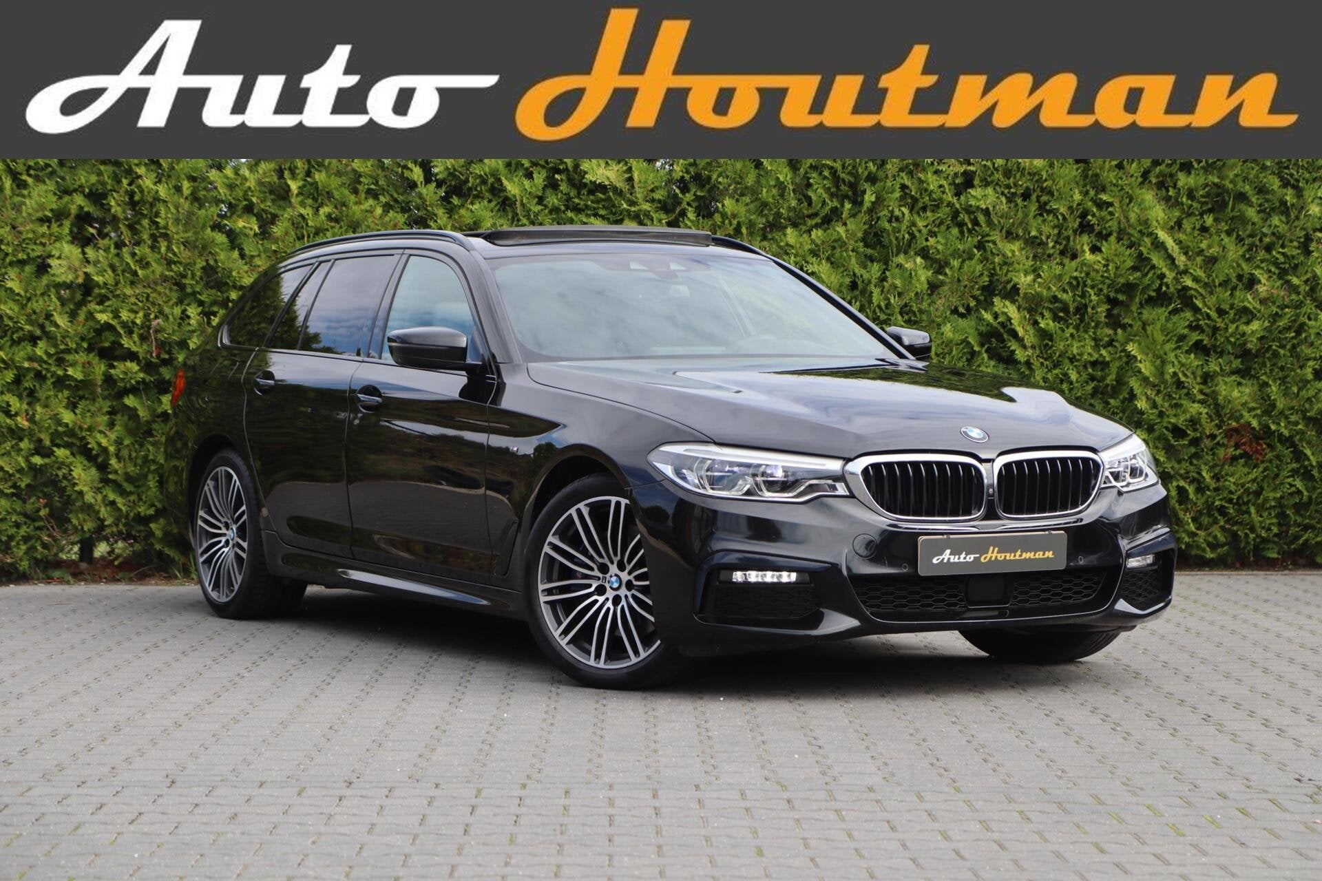 🔥 BMW 530i xDrive Touring M Sport 252PK | PANO | HUD | AC, Automaat, 15 km/l, 4 cilinders, Zwart