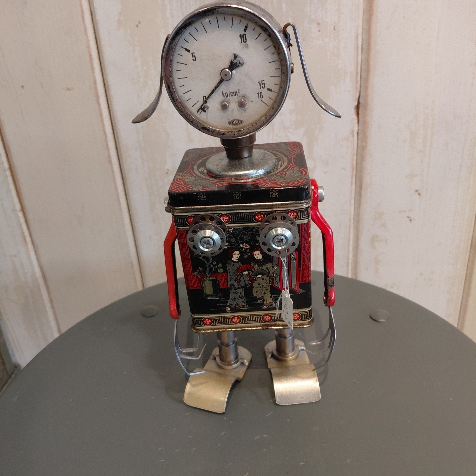 Robotje vrouwtje - upcycling-mancave, B, Vintage, Gebruikt, C